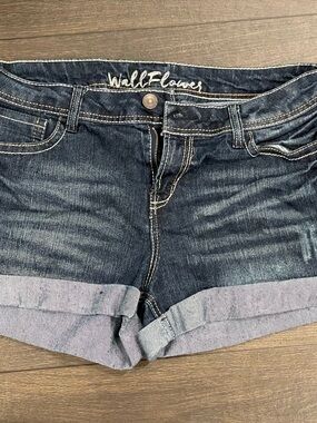 Wallflower Indigo Rolled Hem Denim Shorts